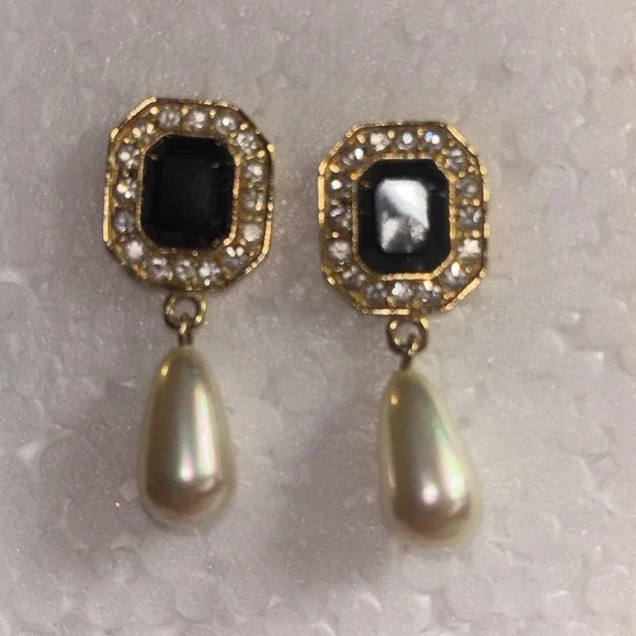 Roman Earrings Burgundy Rhinestones Pearl Gold Tone Jewelry Valentines - Picture 3 of 4